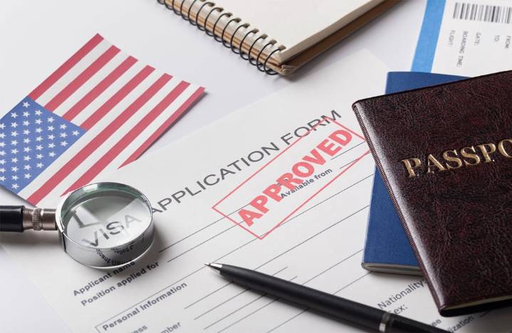 Uno de los mayores patrocinadores de visas H-1B en Estados Unidos ya no contratará a solicitantes: la empresa de tecnología tenía unos 11.000 empleados con visas