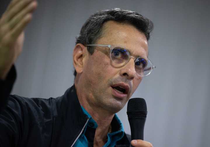 Capriles critica la implementación de reportes al gobierno, describiéndola como una herramienta que incrementa el clima de inquietud