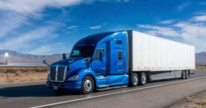 Florida demanda a Washington y California por otorgar licencias a camioneros indocumentados