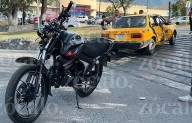 Taxista deja malherido a motociclista tras quitarle derecho de paso