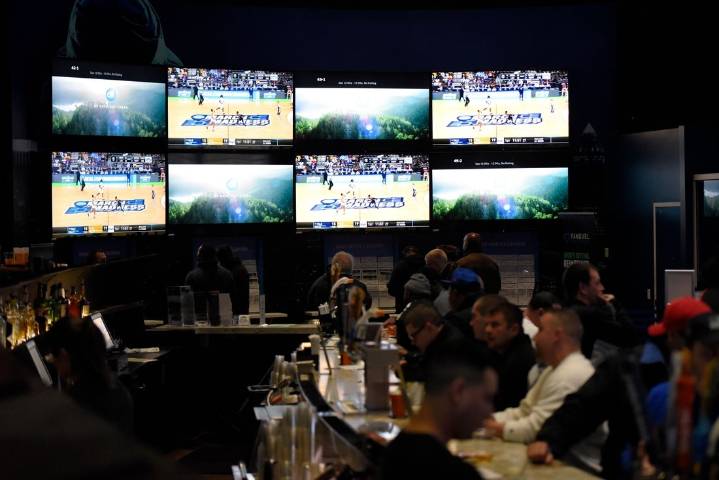 Deadspin | Pitt coach Pat Narduzzi flames NCAA's approval of betting on pro sports
