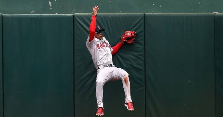 Ceddanne Rafaela among three Red Sox named finalists for a Gold Glove award