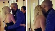 Manelyk dijo que a el dinero importa más que el amor y ahora se besa y abraza con Caramelo