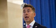 Giannoulias warns ICE after reports of agents illegally swapping, hiding licenses plates