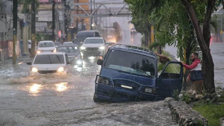 Category 5 Hurricane Melissa rears up for record-setting strike on Jamaica