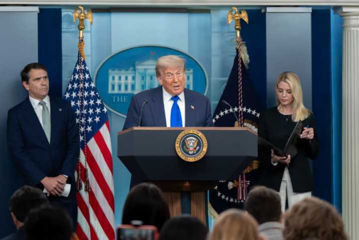 Choque diplomático: Trump acusa a Colombia de máquina de cocaína y amenaza intervención