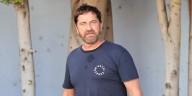Gerard Butler Goes Casual for Breakfast Outing With a Friend in West Hollywood | Gerard Butler 