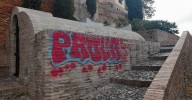 Granada, de nuevo víctima de actos vandálicos: el aljibe del Zenete, grafiteado