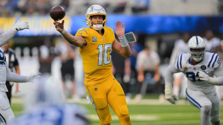 Vikings at Chargers odds, picks and predictions