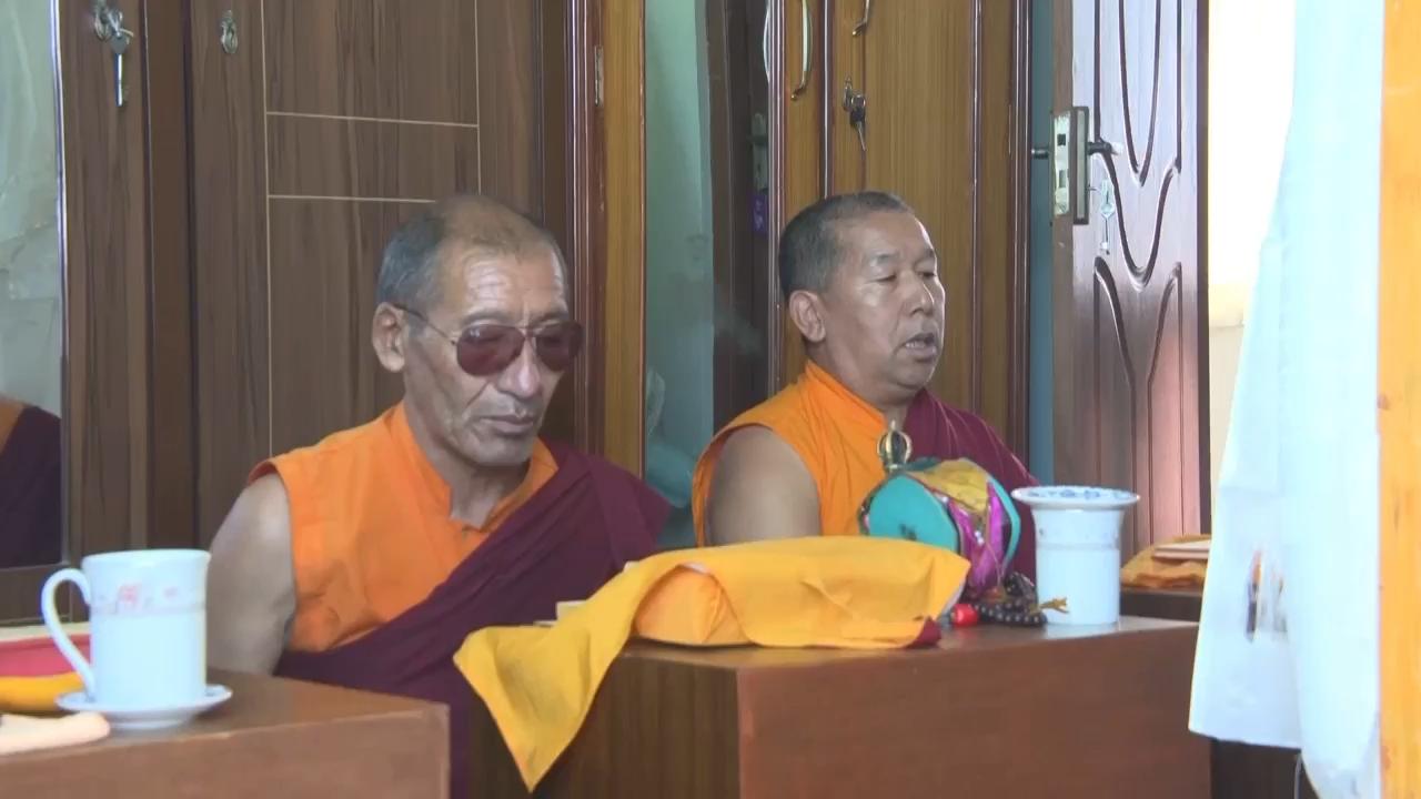 Mourners gather to pay their last respects to Kanchha Sherpa in Kathmandu