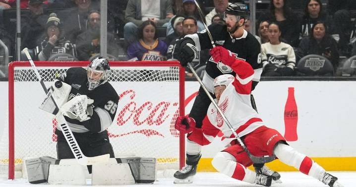 Lucas Raymond scores in shootout as Red Wings beat Kings 4