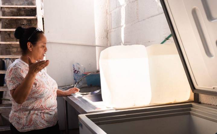 Hogares de 6 colonias en alcaldía Álvaro Obregón que permanecieron sin agua más de una semana, ya reciben el líquido