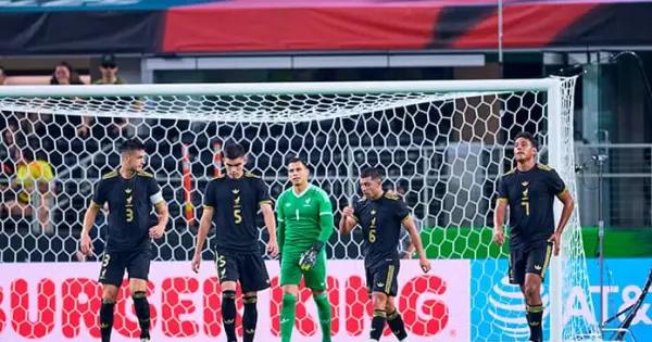El Tri, apaleado por Colombia
