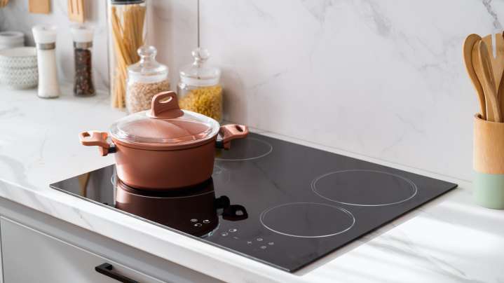 How To Pick The Best Cookware For Your Glass Stove