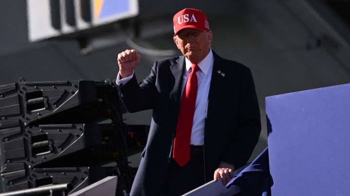 Estados Unidos ejecuta otro ataque a un barco con drogas en el Caribe y Trump sugiere operativos en tierra