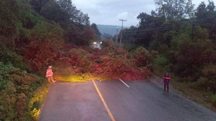 Derrumbe en la carretera Toluca-Tenango deja cierre hasta nuevo aviso