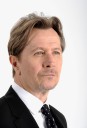 Gary Oldman es nombrado “Sir” por el Príncipe de Gales: reconocimiento al drama