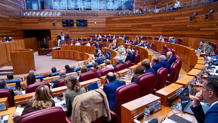 Las Cortes también censuran a la ministra Ana Redondo