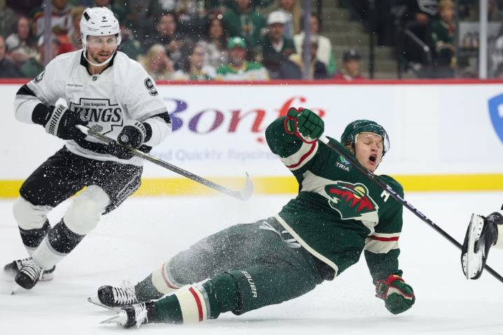 Wild squander 3-goal lead before beating Kings in shootout