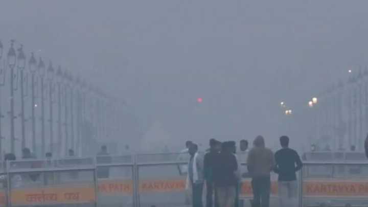 Delhi continues to choke after Diwali as AQI plunges into ‘severe' category