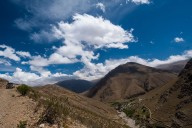 Tragedia en Jujuy: Un auto cayó 60 metros por el barranco con seis personas a bordo