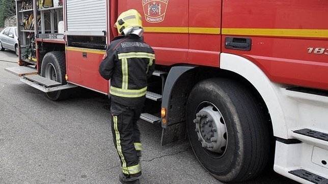 Muere una mujer atrapada tras una explosión e incendio registrado su vivienda