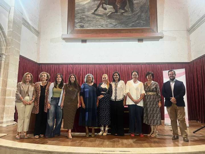 Presentado el libro del V Certamen de Relatos Nila Flores Cebrián