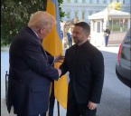¿Qué le dijo Trump a Zelensky sobre su ropa durante su arribo a la Casa Blanca?