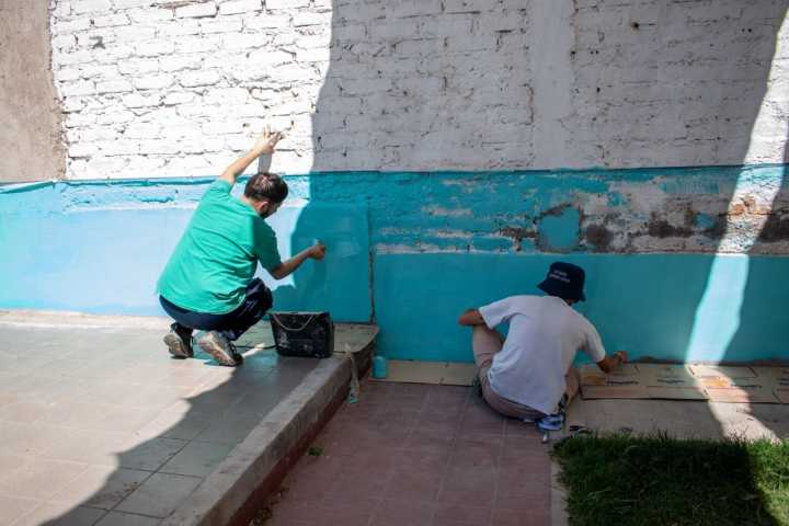 Grafiteros sancionados por el Jurado Vecinal pintaron jardines maternales de Ciudad