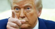Trump anuncia aranceles adicionales del 100% contra China por su postura comercial “hostil”