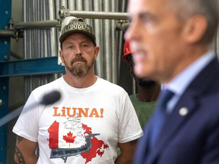 Seventy-two per cent of Canadians say pipelines are key: poll
