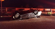 Vuelca vehículo en tramo Ensenada
