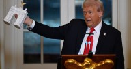 Trump hosts glitzy dinner for wealthy donors to new White House ballroom