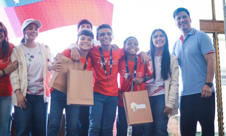 Colegio Santo Tomás de Aquino representará a Venezuela en la World Robot Olympiad 2025 en Singapur