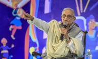 Never wanted to come in cinema, I was in love with books: Gulzar