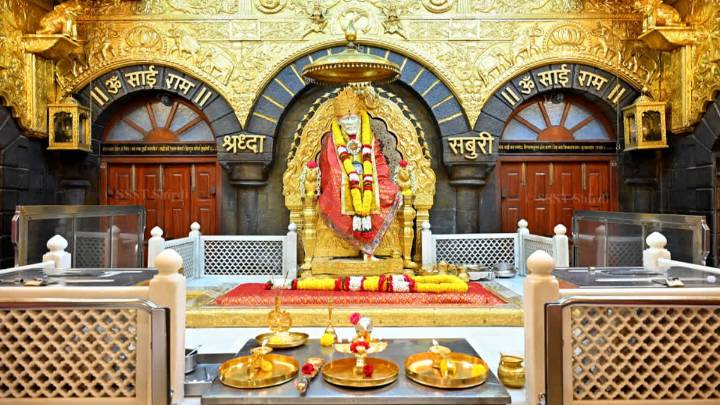 Shirdi Saibaba Trust Donates Rs 5 Crore To CM Relief Fund For Maharashtra Flood Victims