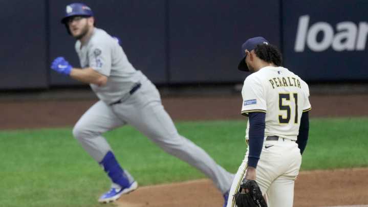 Dodgers 5, Brewers 1: Yoshinobu Yamamoto dominates Milwaukee in Game 2