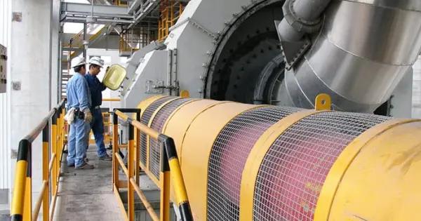 Confirma la IP un "frenón" en la economía