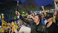 Javier Milei llega a Corrientes para impulsar la campaña de Virginia Gallardo en medio de la tensión con Valdés