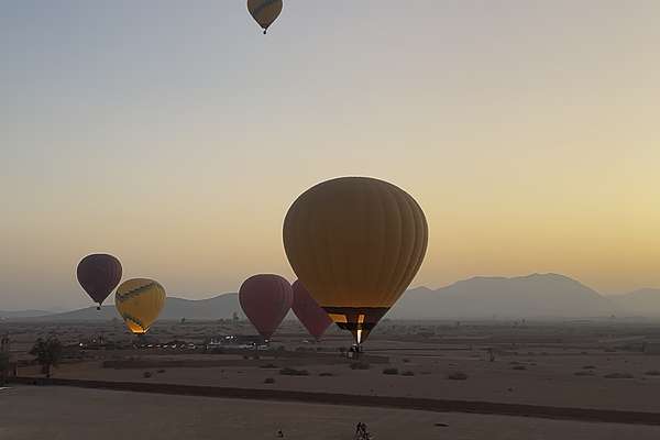 Me invitaron al megaplan de Guess en Marrakech y no sé qué me gustó más, si montar en globo o conocer a Paul Marciano