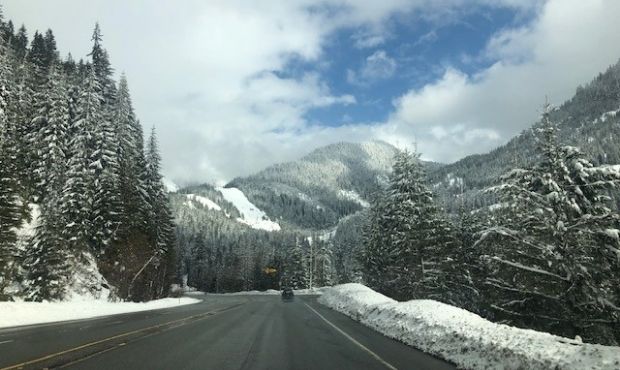 Fatal head-on collision at Stevens Pass kills 2 from Gold Bar