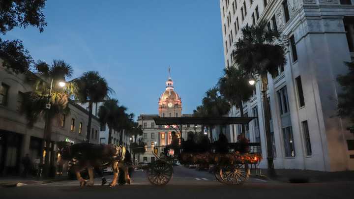 Savannah joins St. Joseph's/ Candler to Paint City Hall Pink