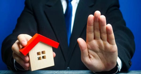 Ninguna propiedad está a salvo: IRS investigará y podrá embargar las viviendas de todas las personas que no hagan este único trámite