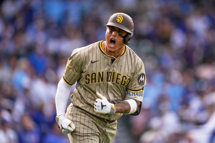 Padres shut out the Cubs to even  NL wild