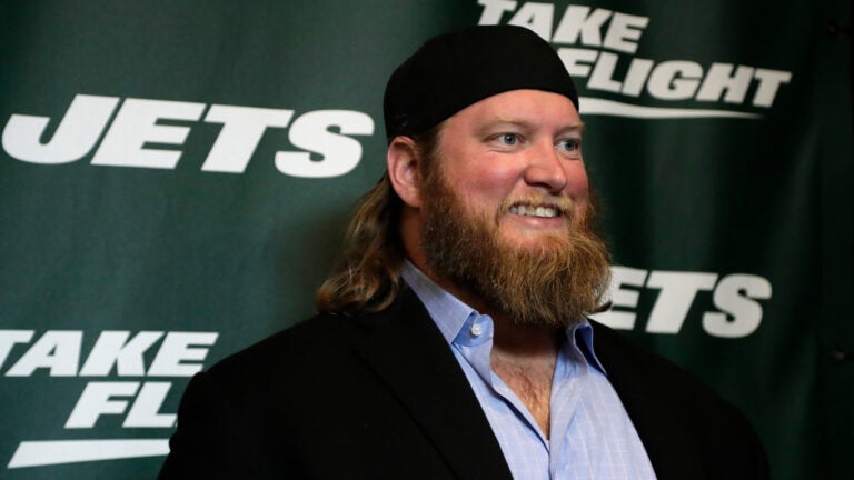 Former Jets center Nick Mangold dies at 41