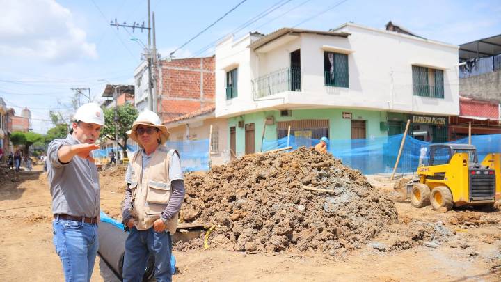Alcalde de Cali, Alejandro Eder, revisó los avances de la Ruta de la Salsa, que entra en su fase clave en el barrio Obrero