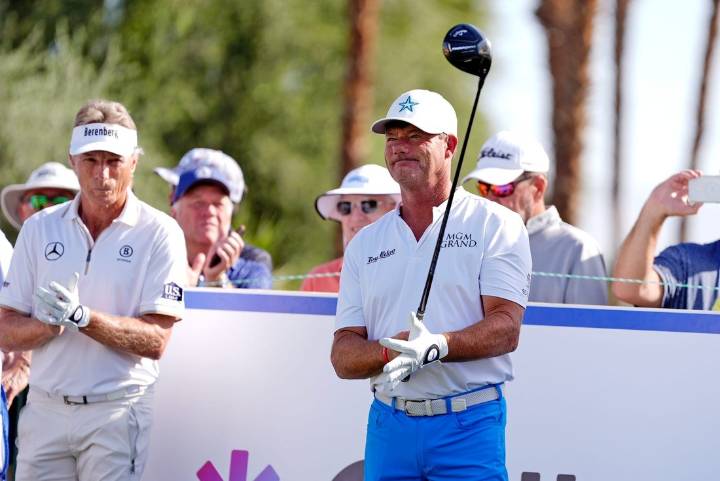 Deadspin | Alex Cejka fires 2nd-round 66, grabs 3-shot lead at SAS