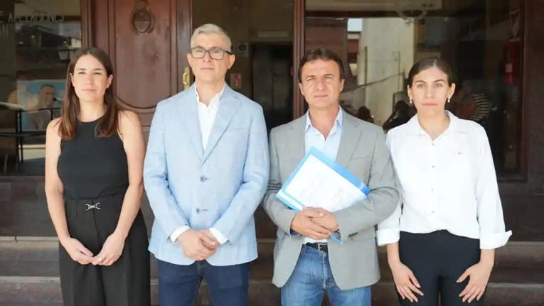 Roberto Sánchez denunció a un delegado comunal por extorsionar a empleados para que voten al PJ