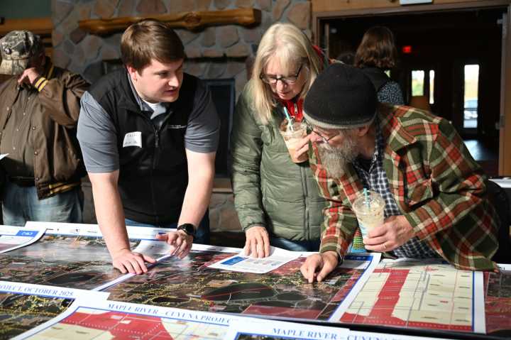 Transmission line project draws interest at open house