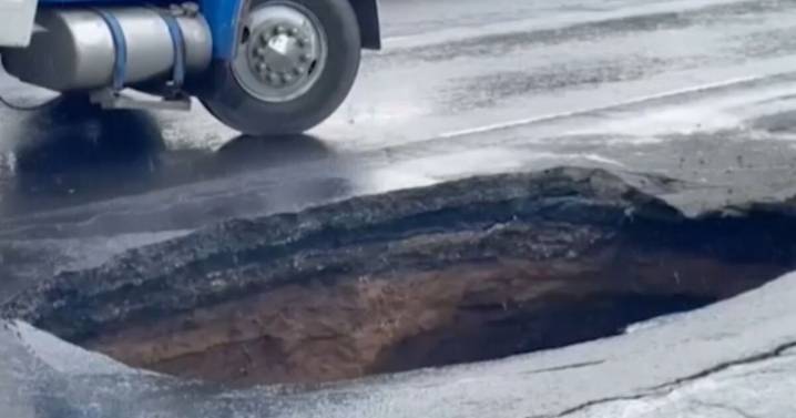 ¡Socavones en CDMX aumentan 107%! Expertos aseguran que es por el mal manejo del agua